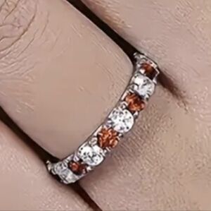 Elegant 925 Silver and Orange Gemstone Ring